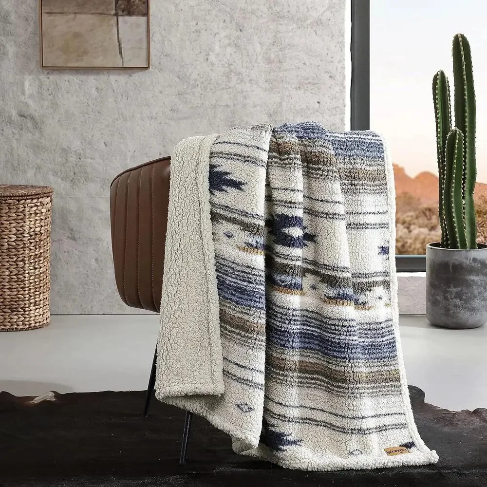 Wrangler Coyote Sands Sherpa Plush Throw Blanket Blue Ivory 50x60 Western NEW